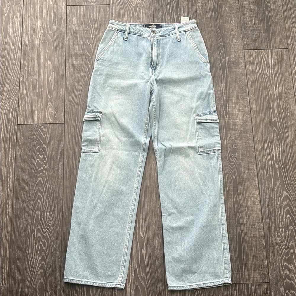 Hollister Ultra High Rise Cargo Dad Jean